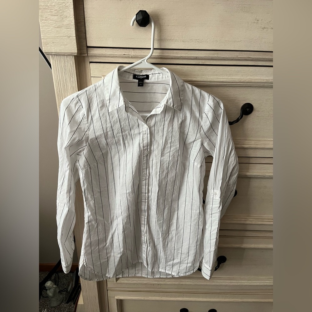 Express White Pinstripe Button-Up Shirt for 
Women’s